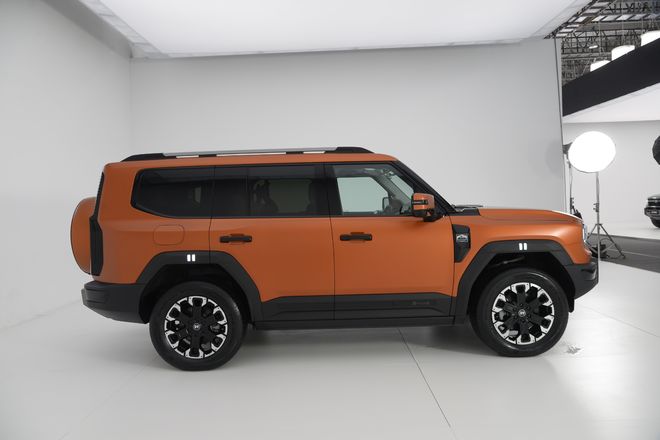 起 前后2挡电驱 轮端扭矩过万 新能源越野有希望？AG真人国际游戏捷途纵横G700限时售3049万(图12)